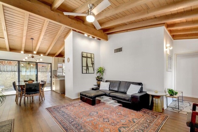 Photo - 1813 Dexter St