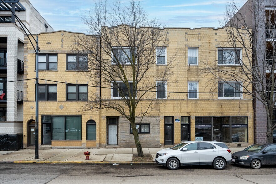 Photo - 3832 N Ashland Ave Condo Unit 2