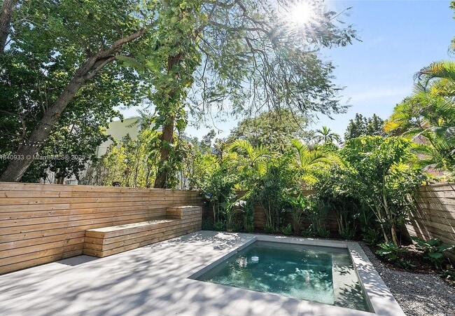 Photo - 2984 Coconut Ave