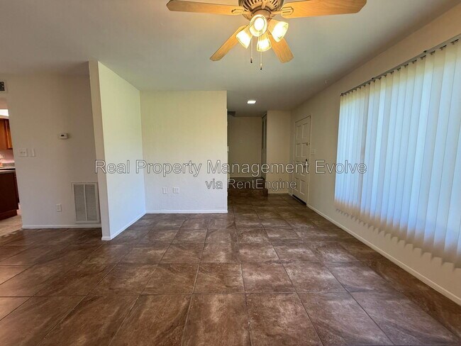 Photo - 4709 N 26th Ln
