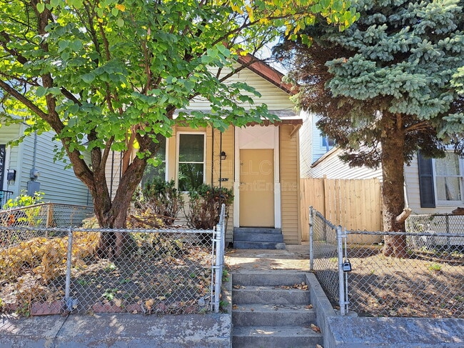 Building Photo - 2024 Lytle St Rental