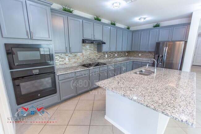 Photo - 15244 W Moreland St