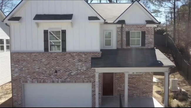 Building Photo - 585 River Gdns Dr Rental