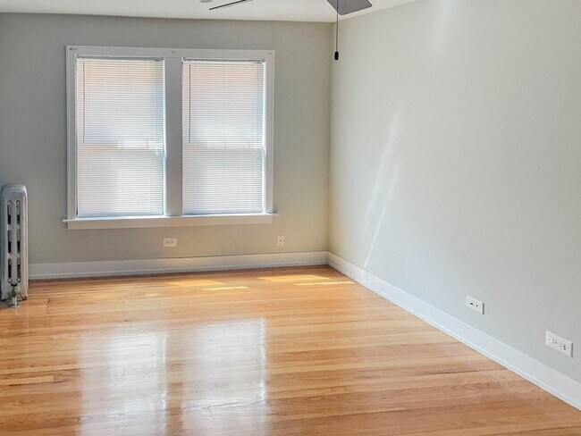 Photo - 538 W Cornelia Ave