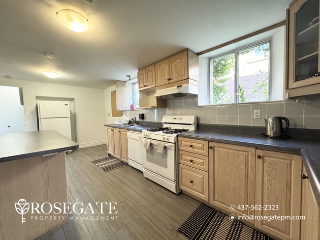 Building Photo - Spacious Open-Concept Studio Basement Apartment with Outdoor Space – Mississauga Unit 2