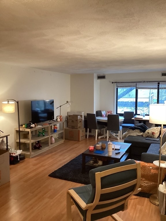 Building Photo - 2130 Massachusetts Ave Unit 2D