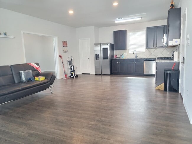 Photo - 18522 Barwon River Ct
