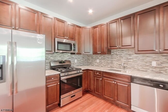 Photo - 15 DeCroce Ct