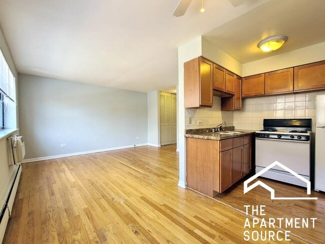 Photo - 510 W Briar Pl Unidad 102