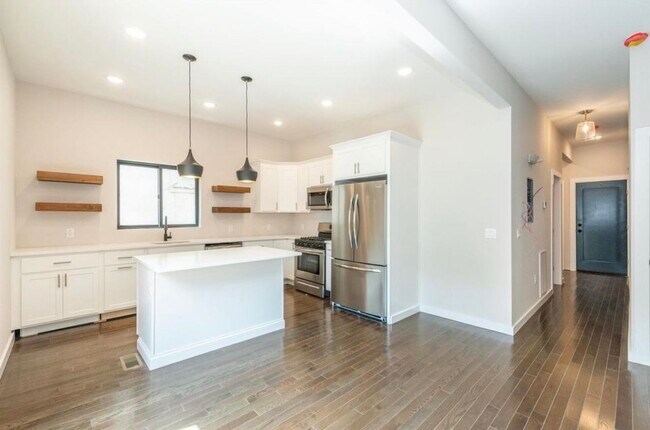 Photo - 2212 Palisade Ave Unit 1