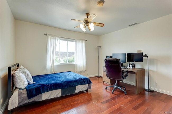 Photo - 32 Blazing Star