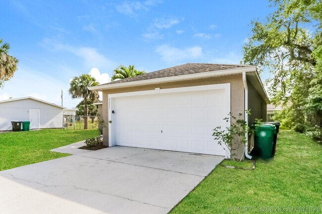 Photo - 2257 SW Matheson Terrace