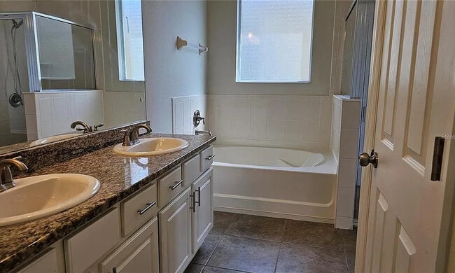 Photo - 2528 Ladoga Dr