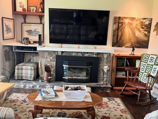 Photo - 74 Lakeshore Ct