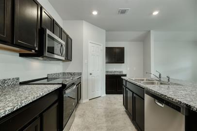 Photo - 720 Taggart Trail