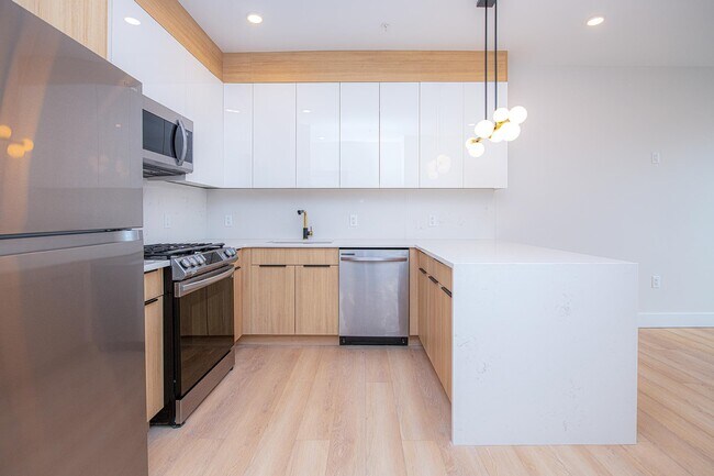 6710 Park Ave Unit 405