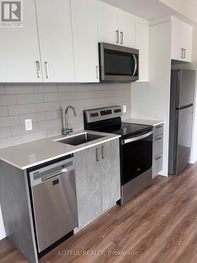 Photo - 630 Churchill Ave N Unit 103