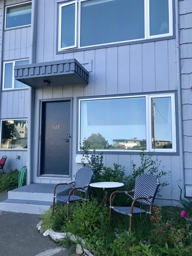 Photo - 827 P St (Anchorage, AK)
