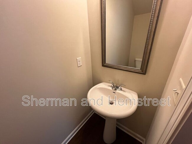 Photo - 204 Joiner Cir Unit 204