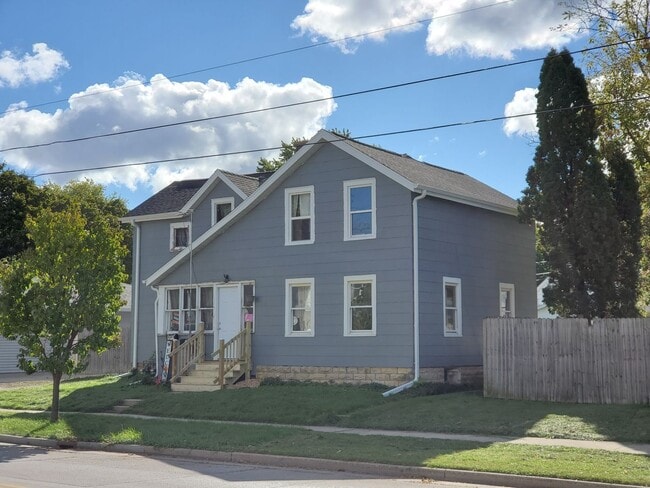 Photo - 220 4th St Unit 220 - East