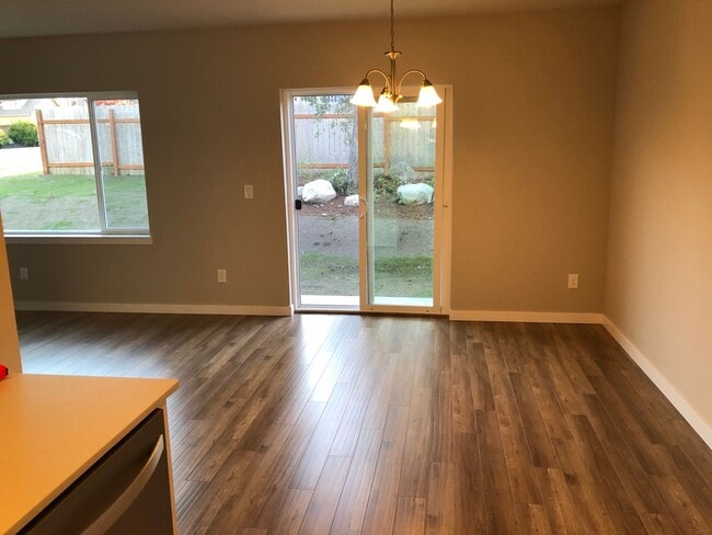 Building Photo - Fantastic 3 Bedroom Home In New Neighborhood