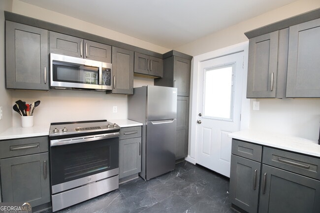 Photo - 114 Saynor Cir