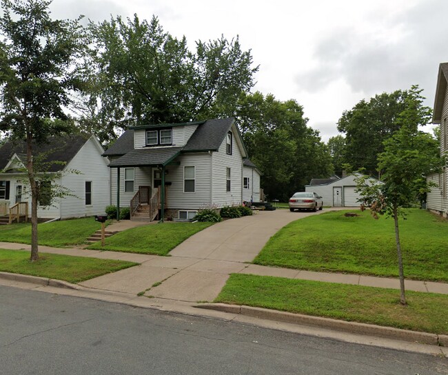 Photo - 3 bedroom house available June 1st! Lots of privacy with 1 room on each floor. Has central air.