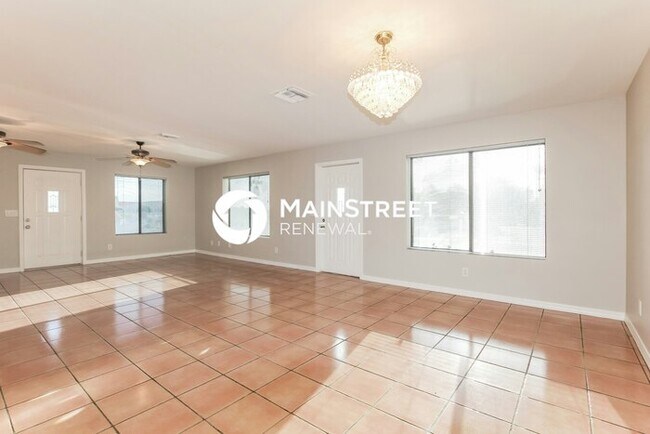 Photo - 4 Bedroom Pet-Friendly Home in Peoria, AZ with Main Street Renewal
