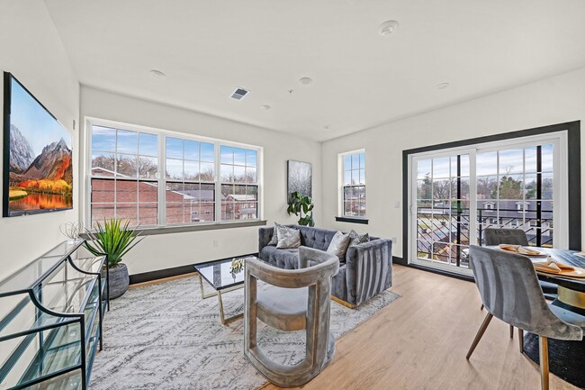 Photo - 142 Church St Unit 2bed/2bath Luxury
