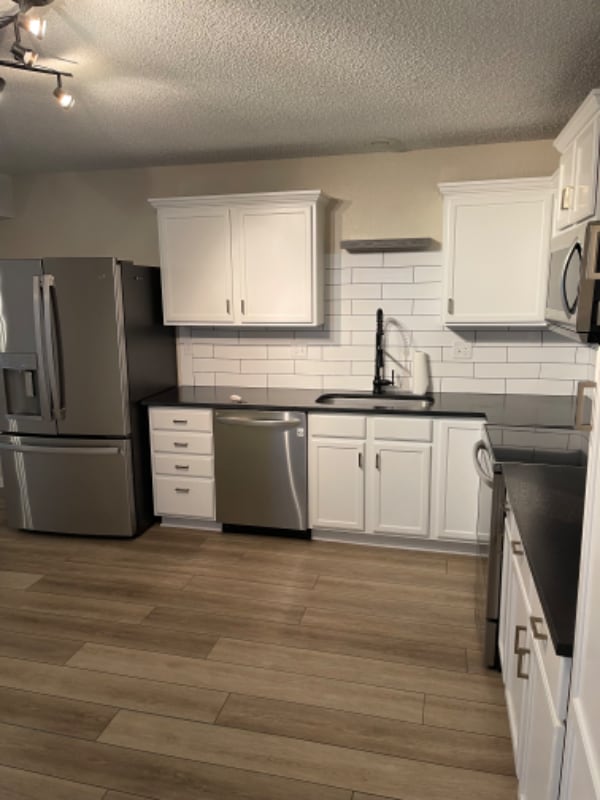 Photo - 208 N Pointe Ln