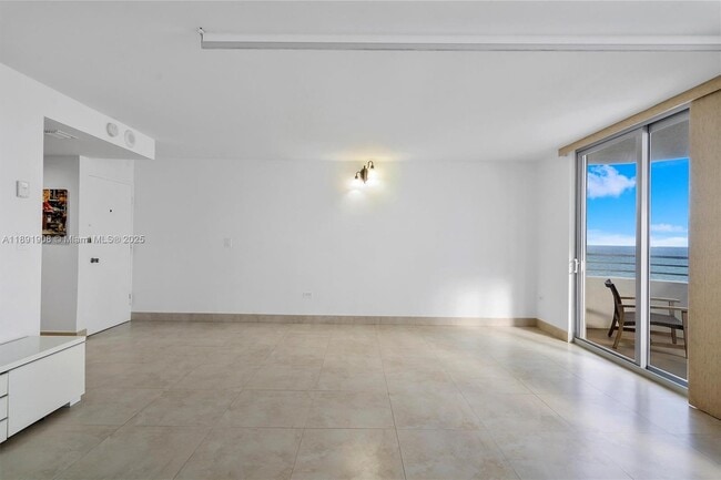 Photo - 5555 Collins Ave Unit 10P