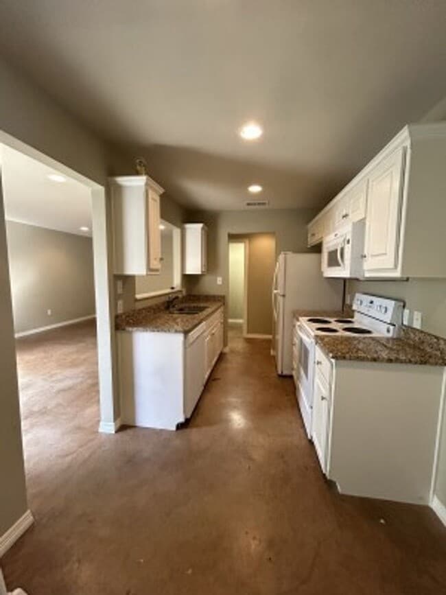 Photo - 2-bed/2-bath in a great location!