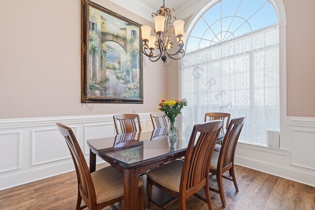 Photo - 245 Club Gate