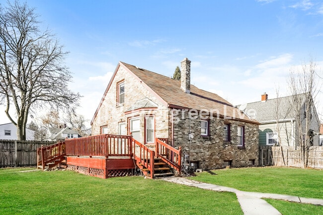 Photo - 5704 N 38th St