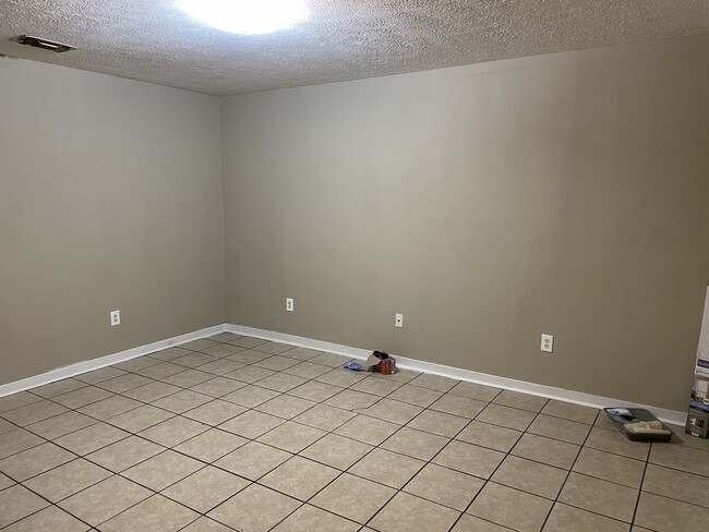 Photo - 1301 Louisville St