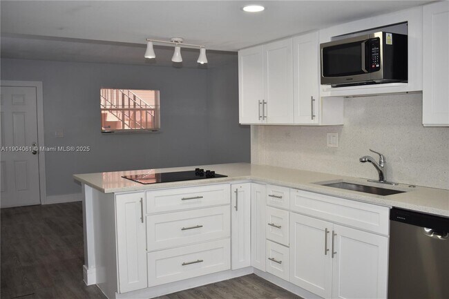 Photo - 312 SW 1st St Unidad E-4