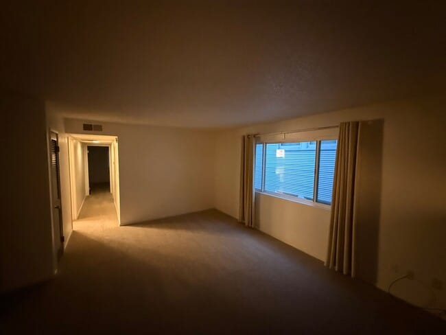 Photo - 2824 I St Unit 004