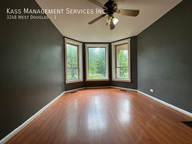 Photo - Douglas Boulevard,  Spacious 4 bed 2 bath,... Unit 1