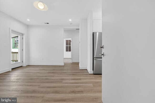 Photo - 117 N 21st St Unit 204