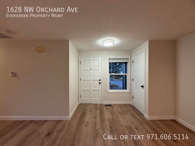 Photo - 1628 NW Orchard Ave