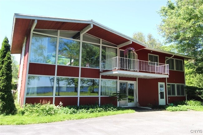 Photo - 6363 Muskrat Bay Rd House