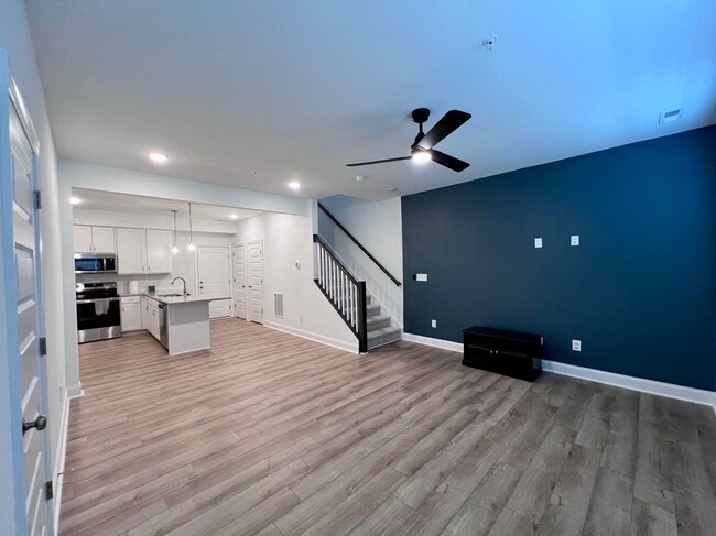 Photo - 406 Gaston Pk Ln Unit 100