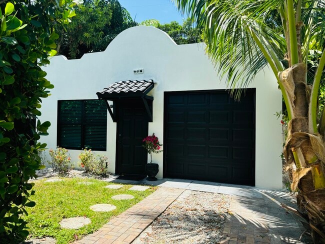 Photo - 1036 Francis St