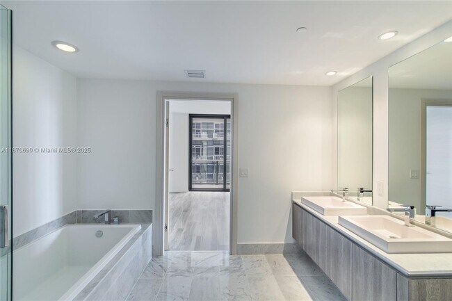 Photo - 801 S Miami Ave Unit 4005