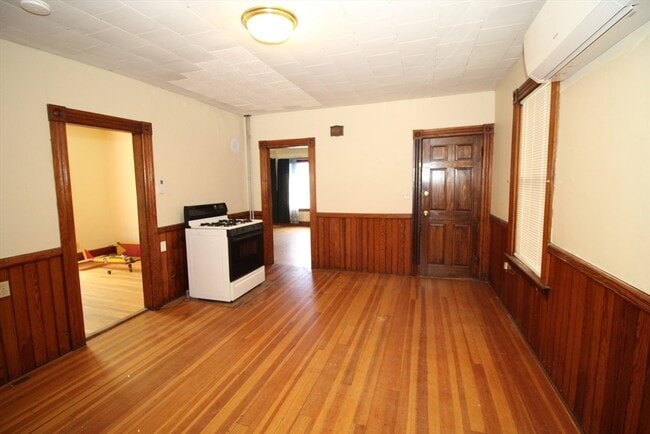 Photo - 71 Ash St Unit 1