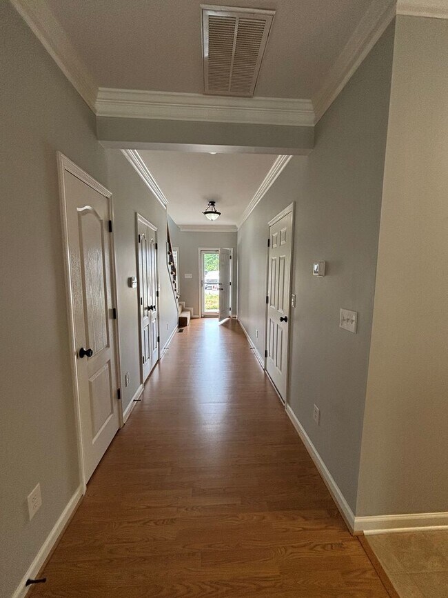 402 Beaumont Cir