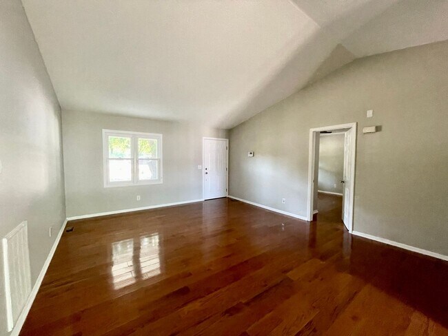 Photo - Northeast Columbia