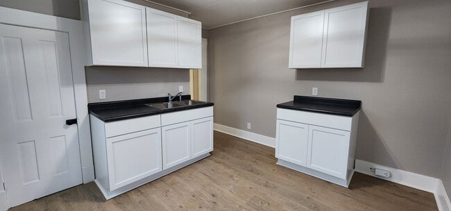 Building Photo - 115 S Franklin Ave Unit 115 1/2 Franklin Ave