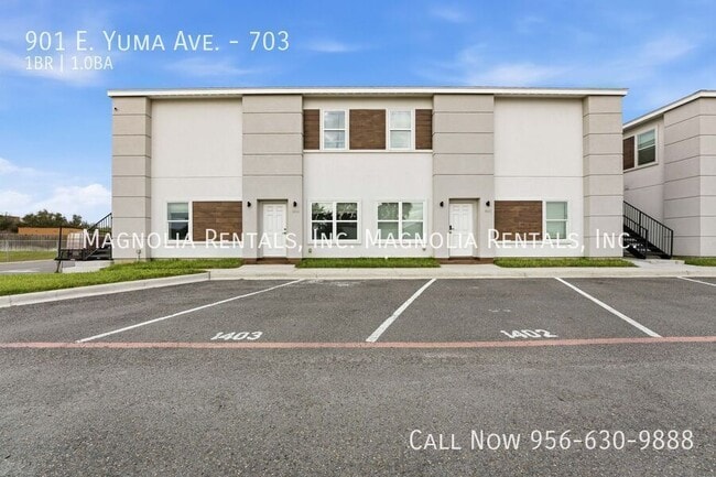 Building Photo - 901 E Yuma Ave