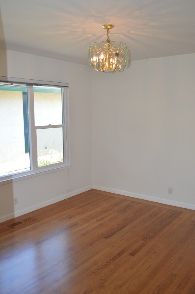 Office or dining room - 3986 Fairlands Drive